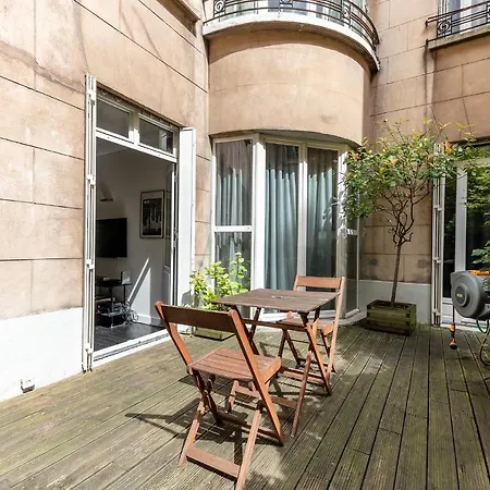 Sur Les Quais De Seine Daire Paris