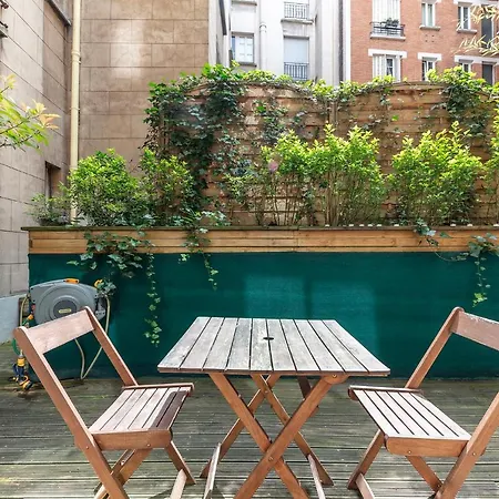 Sur Les Quais De Seine *